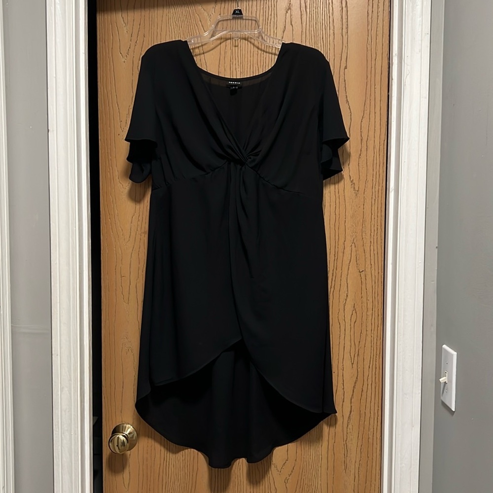 Black torrid tunic in size 1
